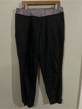 Women’s Gray Patagonia Jogger Pants with Lavender Floral Waistband size L